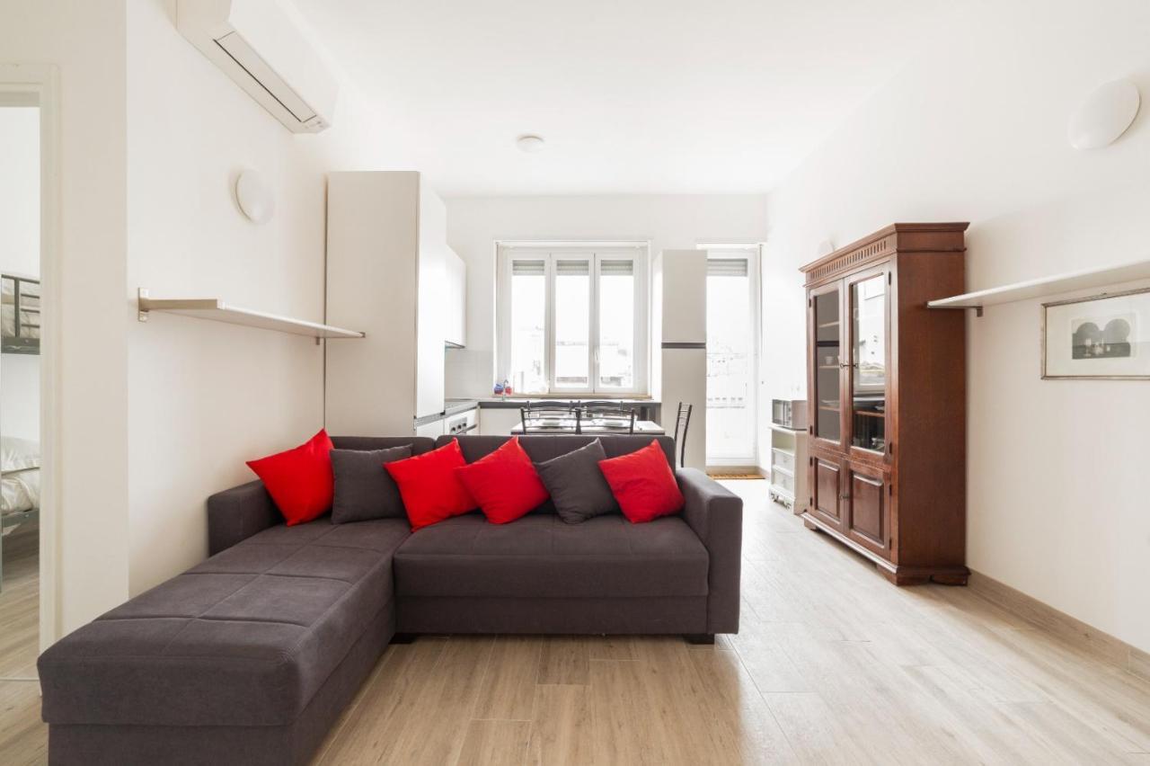 Sant'Ambrogio Bright Apartment With Terrace Milano Exteriör bild