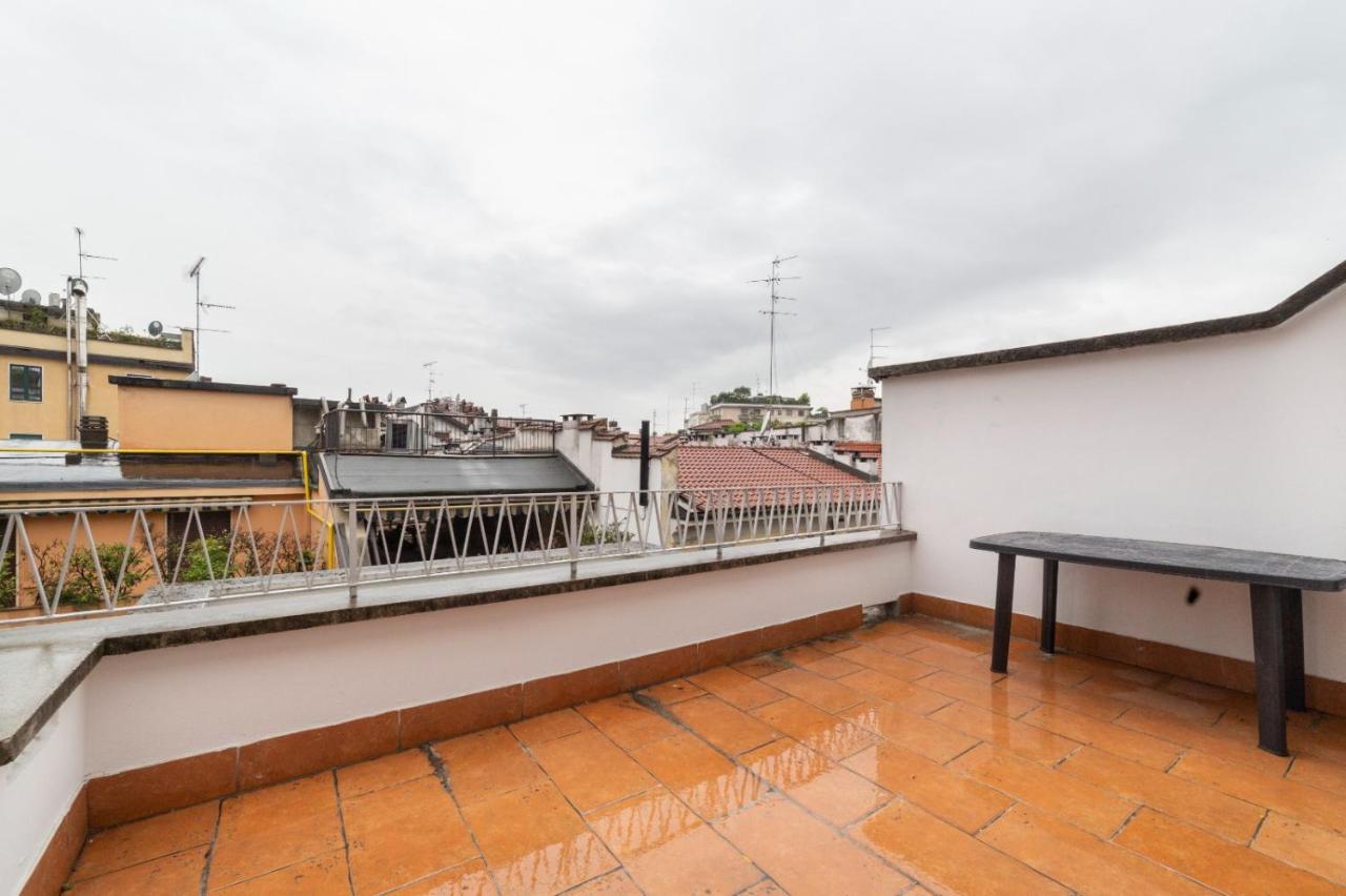 Sant'Ambrogio Bright Apartment With Terrace Milano Exteriör bild